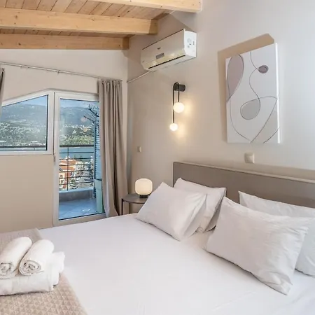 Vibes 11 * Argostoli (Kefalonia)