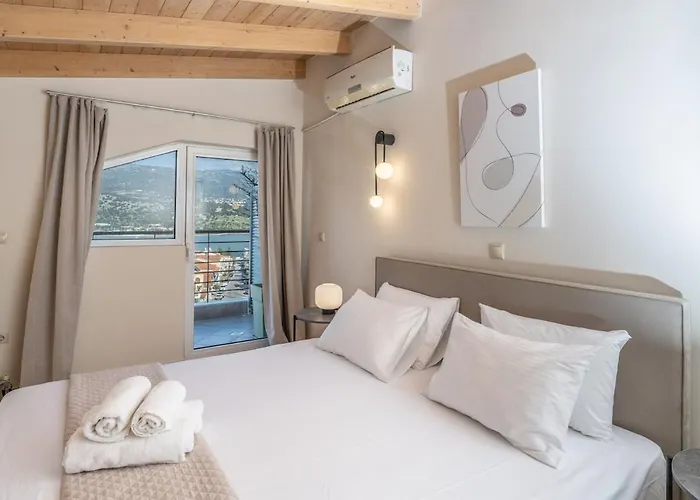 Vibes 11 * Argostoli (Kefalonia)